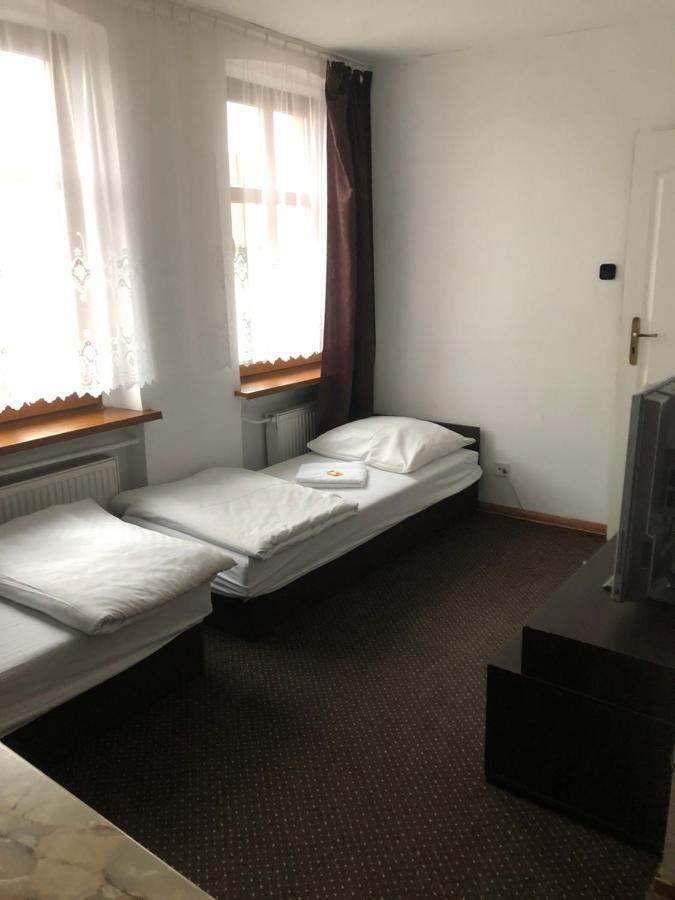Hotel Gryf グリフィツェ エクステリア 写真